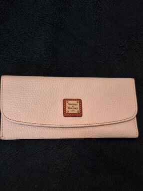 Dooney & Bourke Pebble Grain Leather Continental Wallet In White